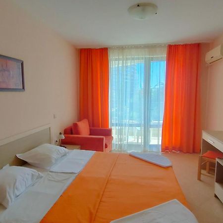Holiday Apartcomplex Royal Sun Pantai Sunny Bagian luar foto