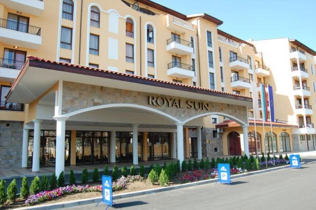 Holiday Apartcomplex Royal Sun Pantai Sunny Bagian luar foto