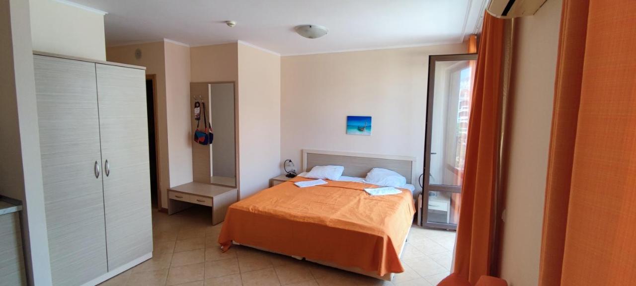 Holiday Apartcomplex Royal Sun Pantai Sunny Bagian luar foto