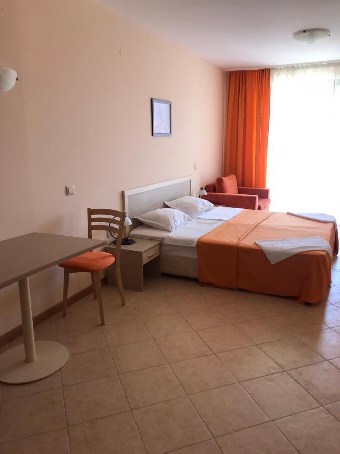 Holiday Apartcomplex Royal Sun Pantai Sunny Bagian luar foto